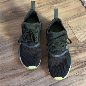 Adidas 10.5US NMD R1 Boost Trainers - Army Green